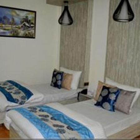 Hotel Green Leaf Srīnagar エクステリア 写真