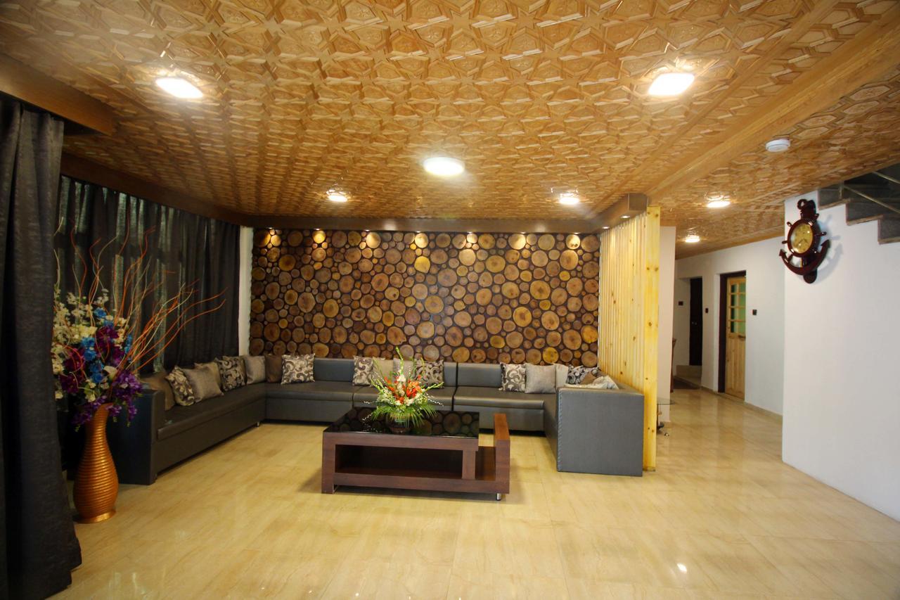 Hotel Green Leaf Srīnagar エクステリア 写真