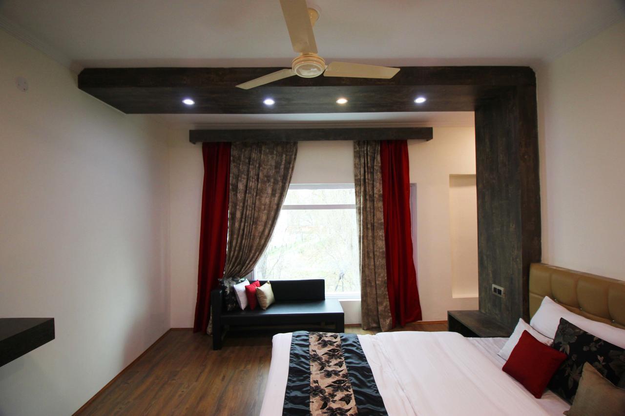 Hotel Green Leaf Srīnagar エクステリア 写真